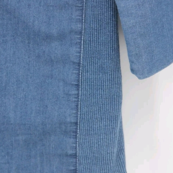 Notions Blue Chambray Denim Button-Up Shirt Adjustable Sleeve Tabs Sz Med. NWOT - Picture 4 of 10